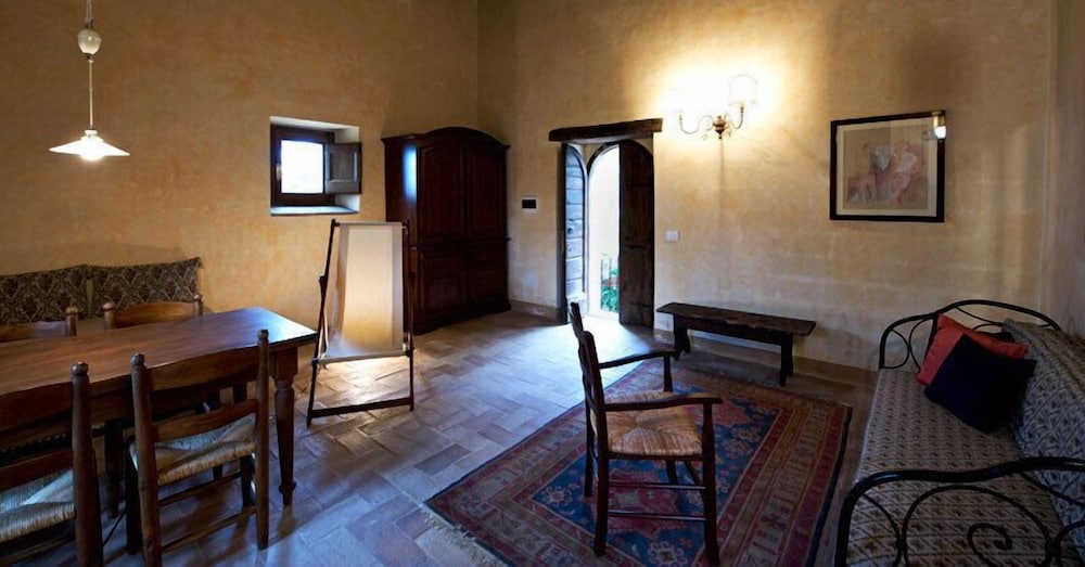 Duplex, 1 Bedroom photo 2