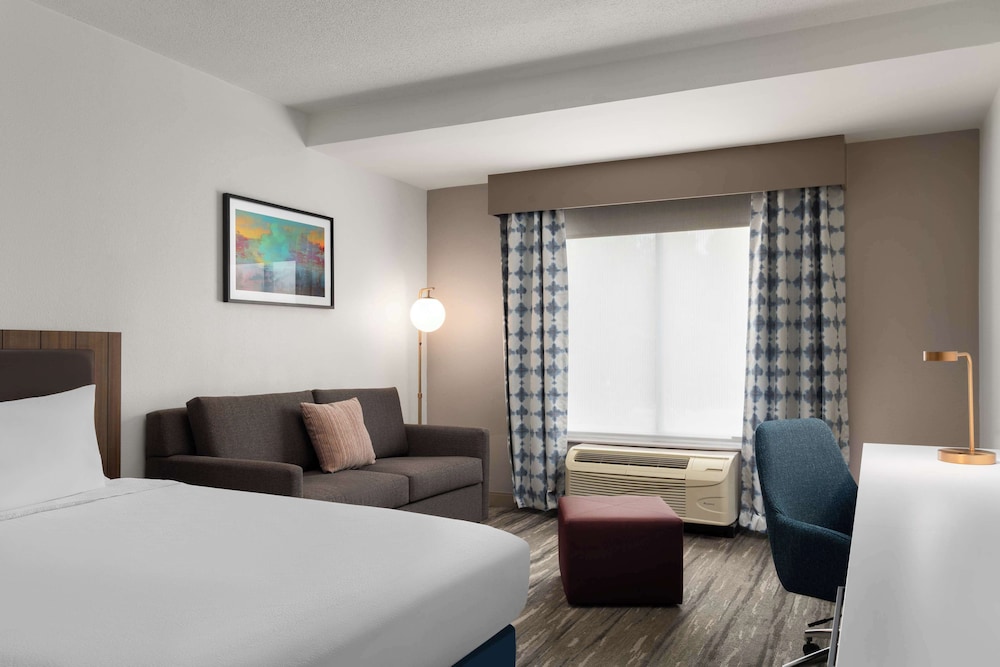 Junior Suite, Accessible - Photo 1