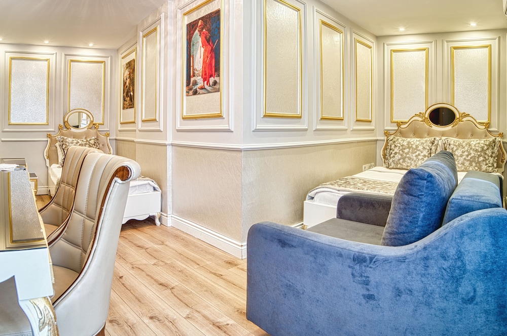 Standard Triple Room photo 2