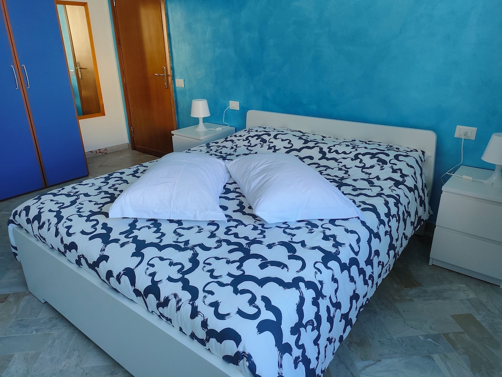 Double Room, Private Bathroom, Garden View