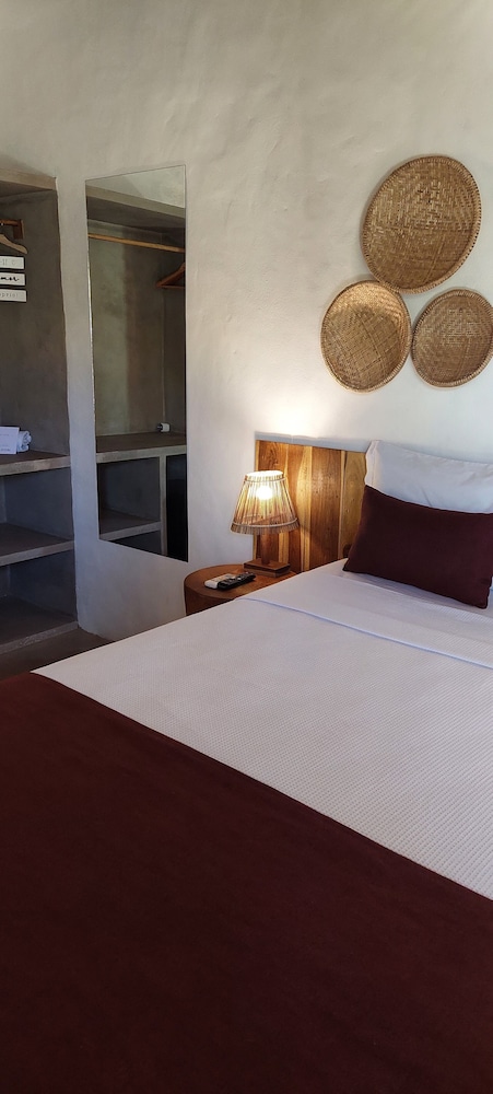 Basic Triple Room photo 1