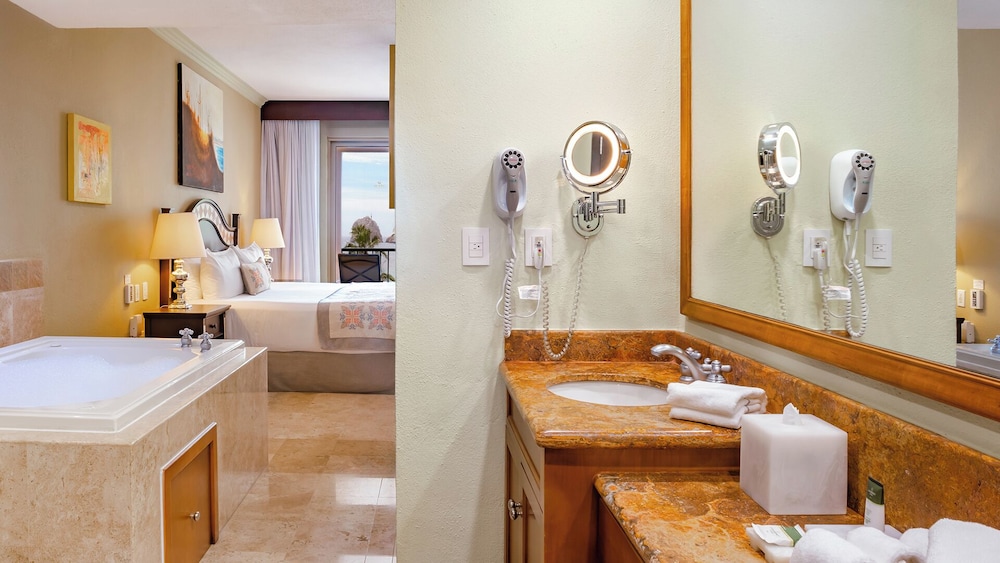 Two Bedroom Suite - Photo 10