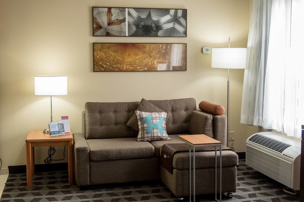 Suite, 1 Bedroom - Photo 4