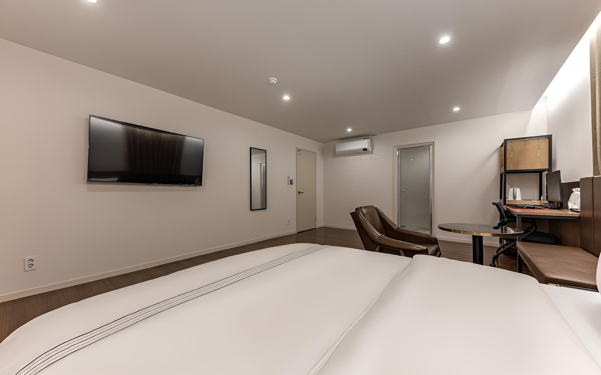 Room (Premium (cancellation not possible 3 ) - Photo 1