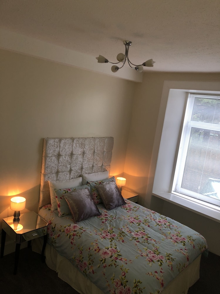 Family Apartment, 2 Bedrooms photo 3