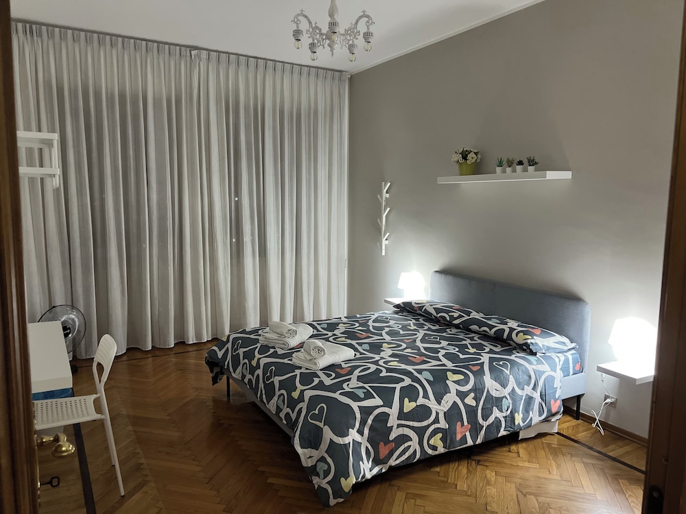 Family Triple Room, City View