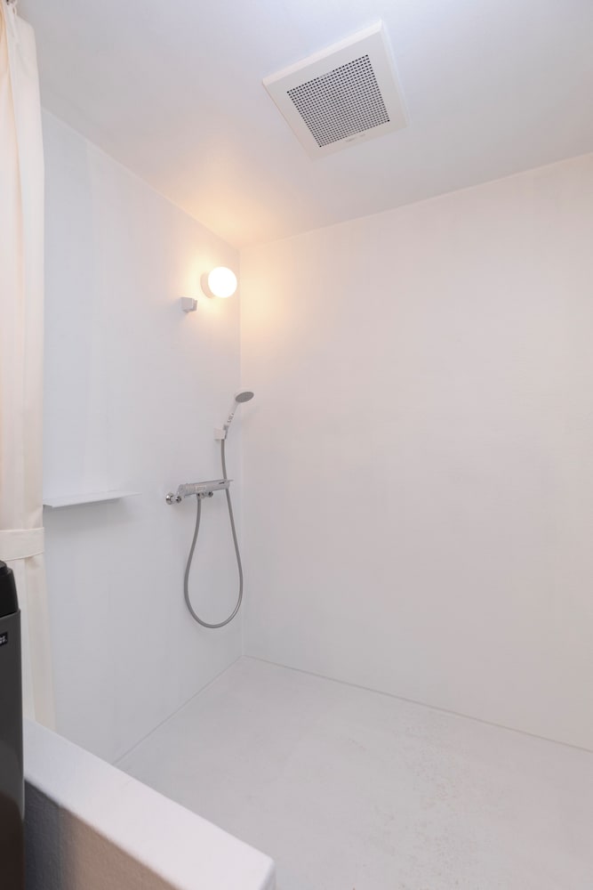 Basic Twin Room, City View photo 2