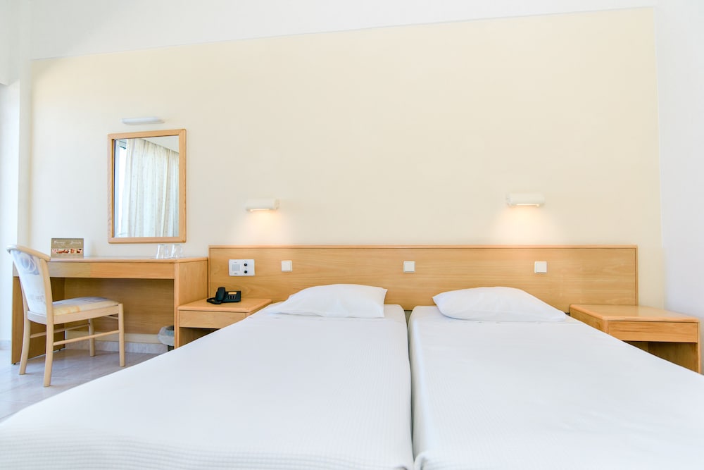 Double Room Single Use, Partial Sea View
