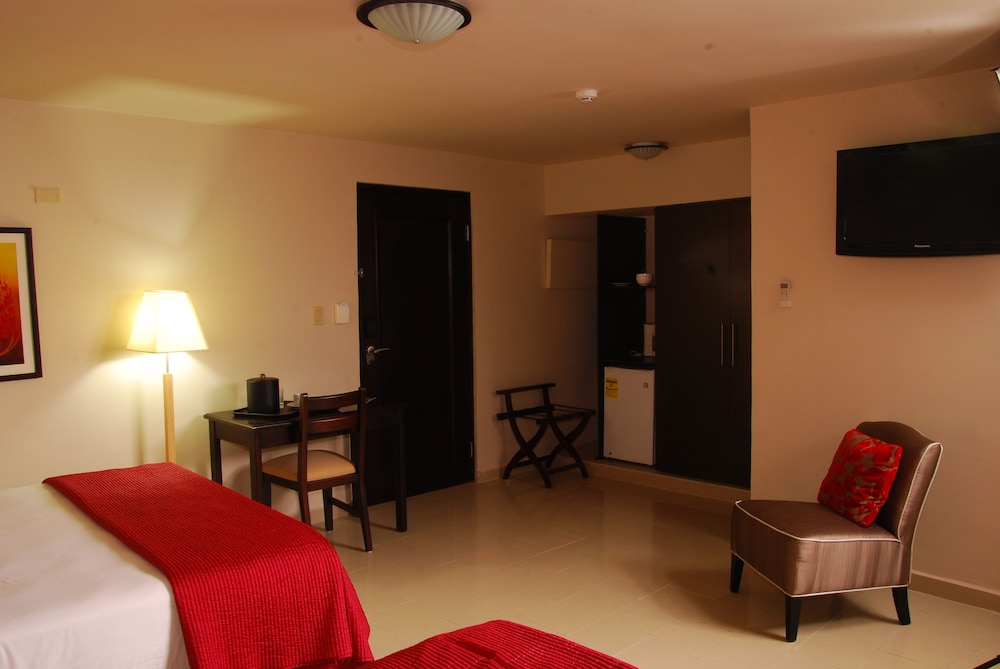 Premium Double Room, 2 Double Beds, Refrigerator photo 2