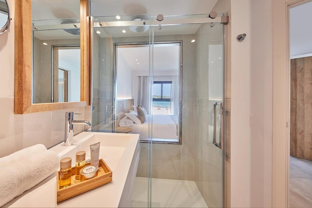 Junior Suite, Terrace (2 Adultos + 1 Child) Junior Suite, Terrace (2 Adultos + 1 Child)