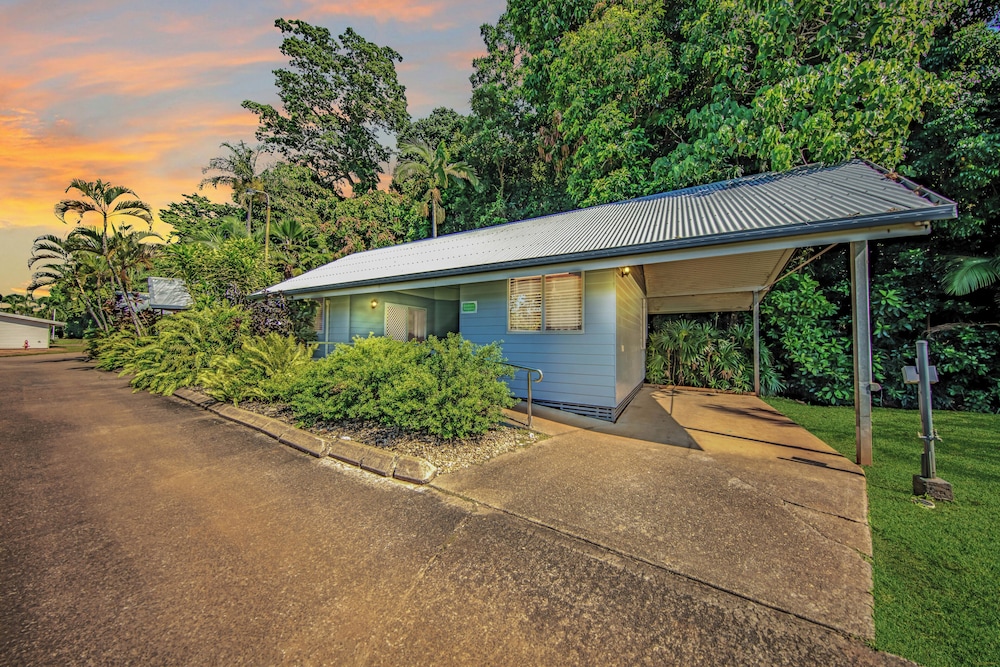 Family Bungalow, Park View photo 1