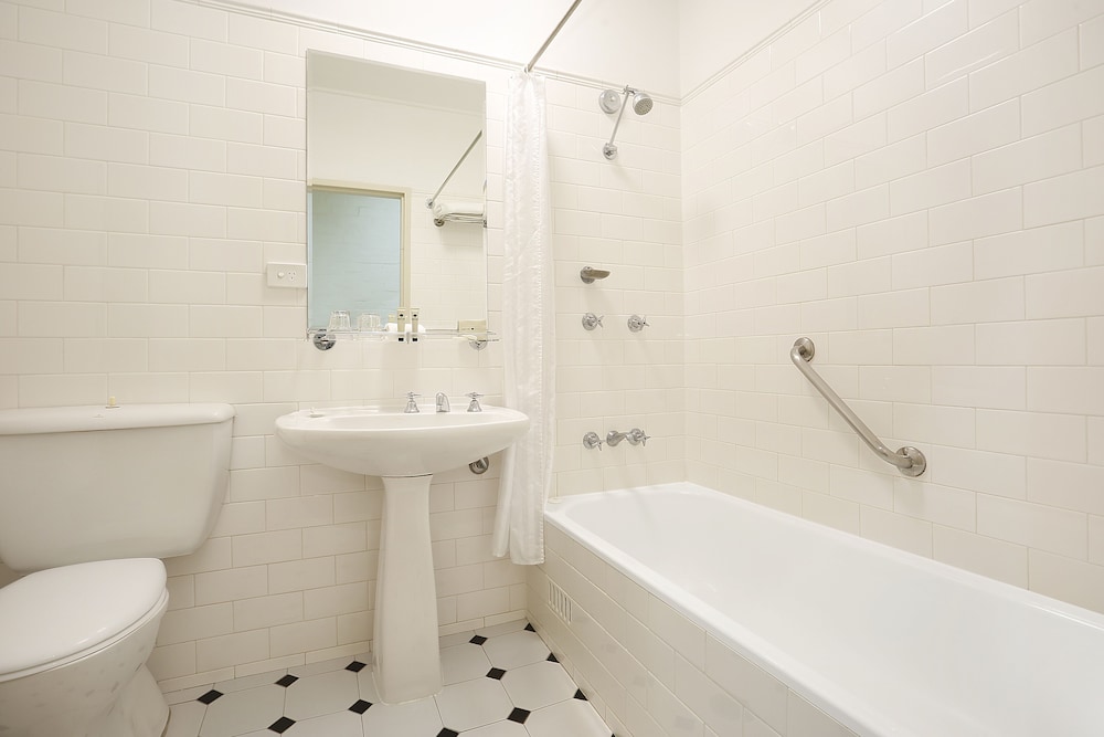 Standard Room, Non Smoking (Double Room) photo 2