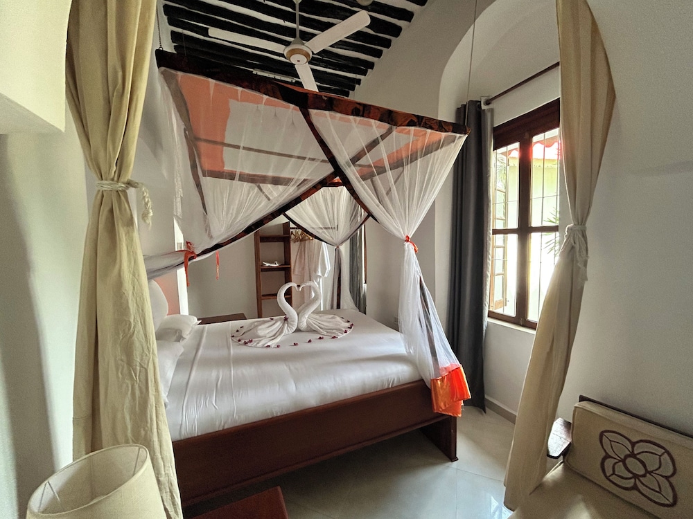 Family Triple Room, Private Bathroom, Garden View