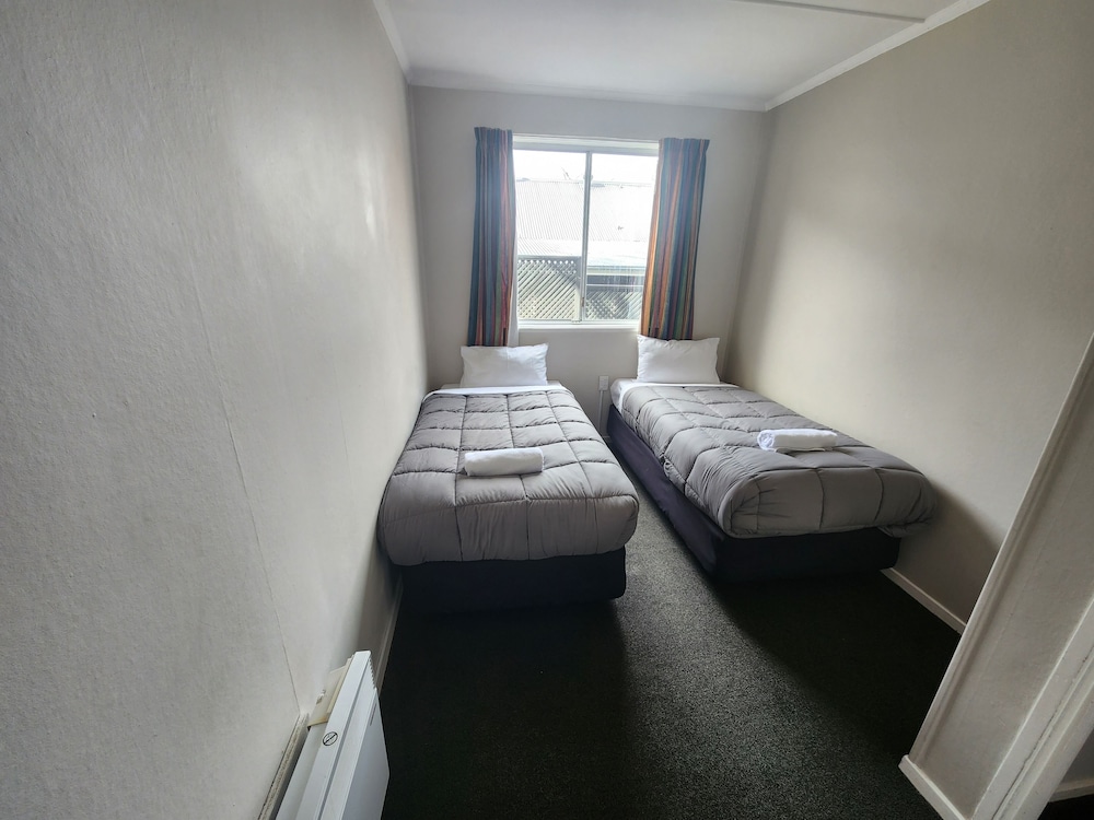 Club Suite, 1 Bedroom - Photo 7