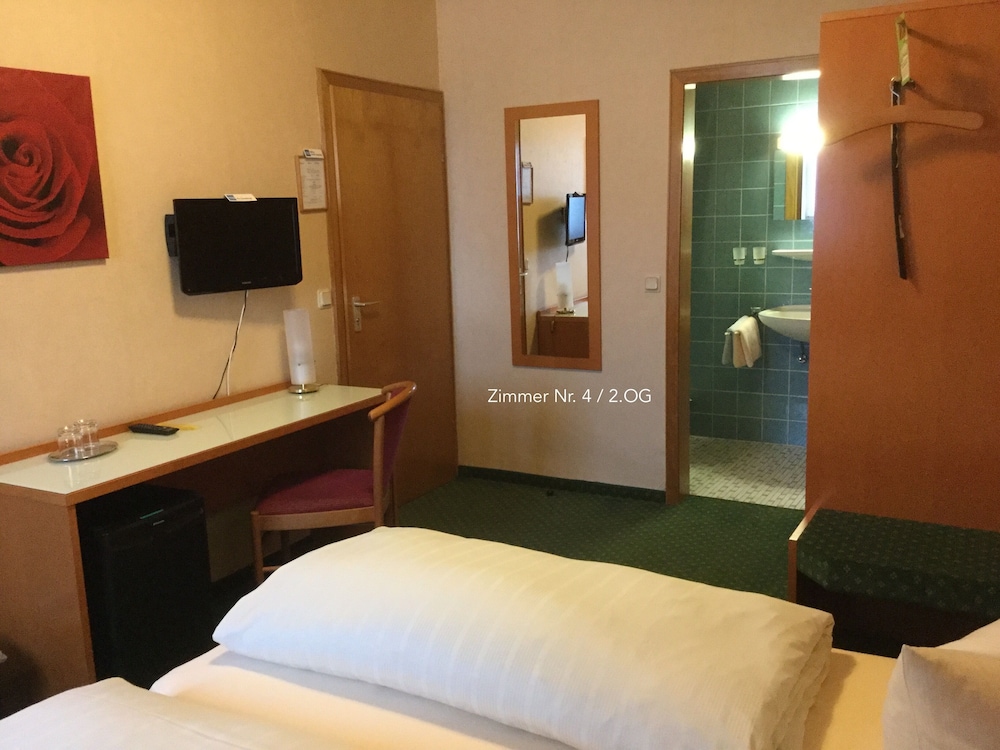 Standard Double Room photo 3