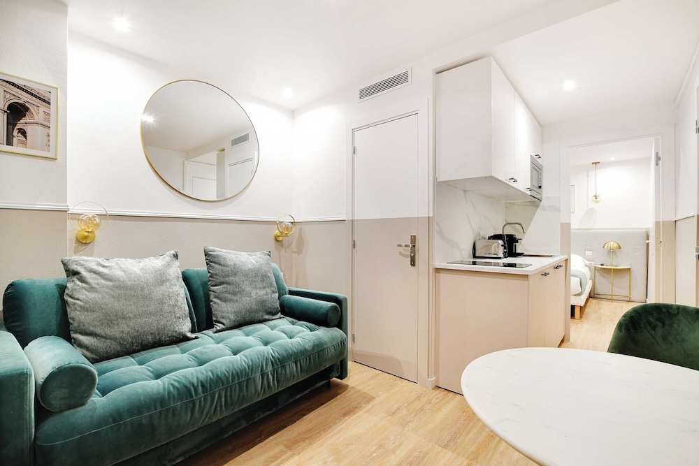 Apartment photo 3