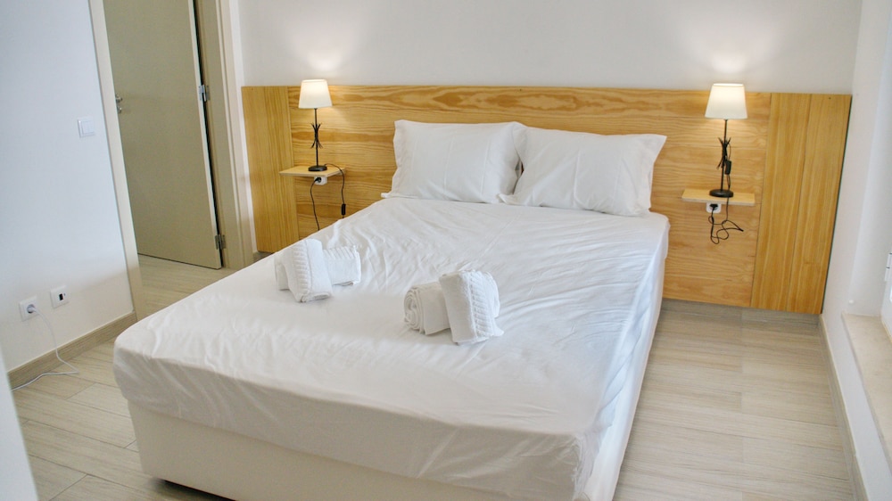 Economy Suite, 1 Double Bed, Private Bathroom, Ground Floor photo 1