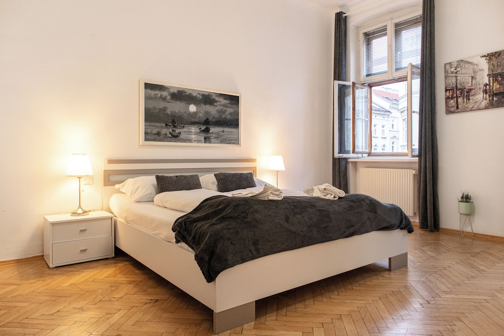 Basic Apartment