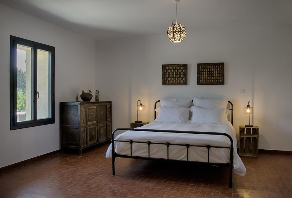 Deluxe Double Room, Bathtub