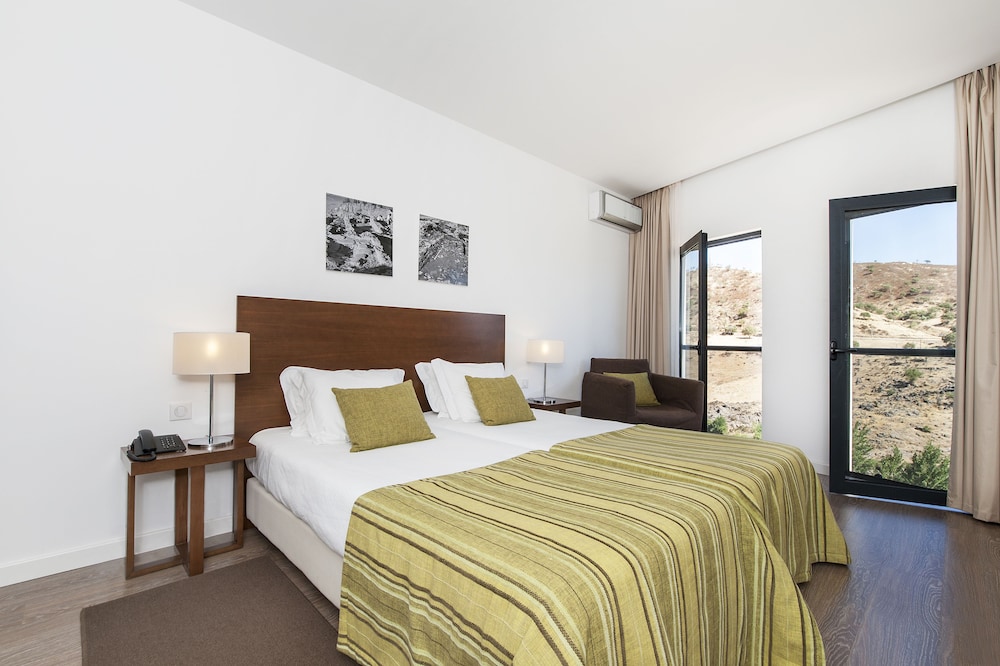 Comfort Single Room, River View