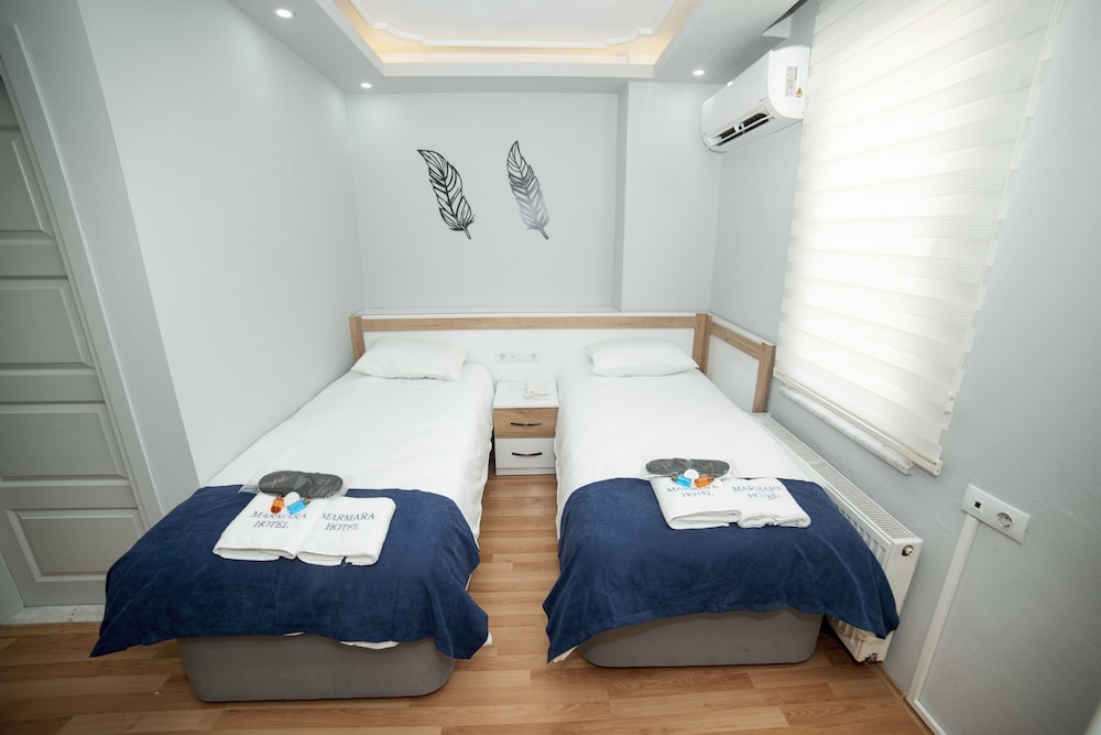 Standard Triple Room - Photo 13