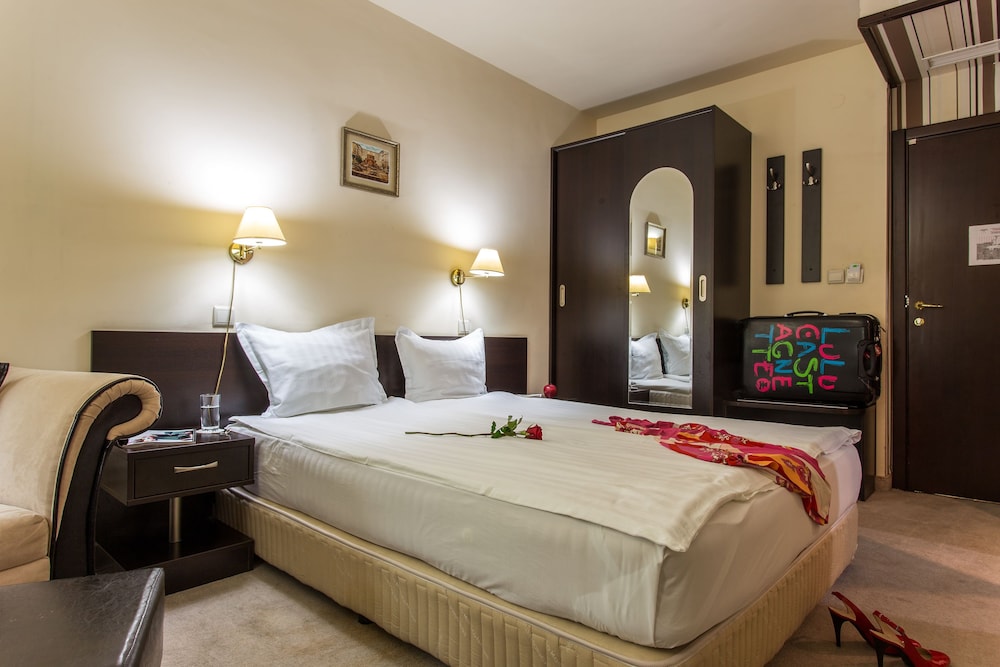 Comfort Room, 1 Double Bed, Non Smoking - Photo 2