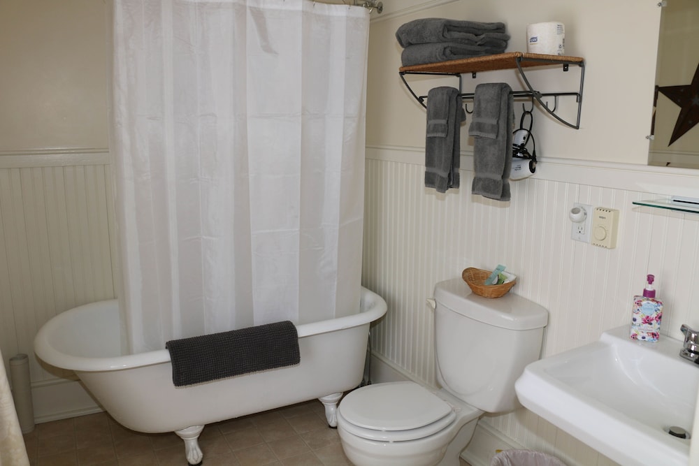 Deluxe Twin Room, 1 Bedroom photo 3