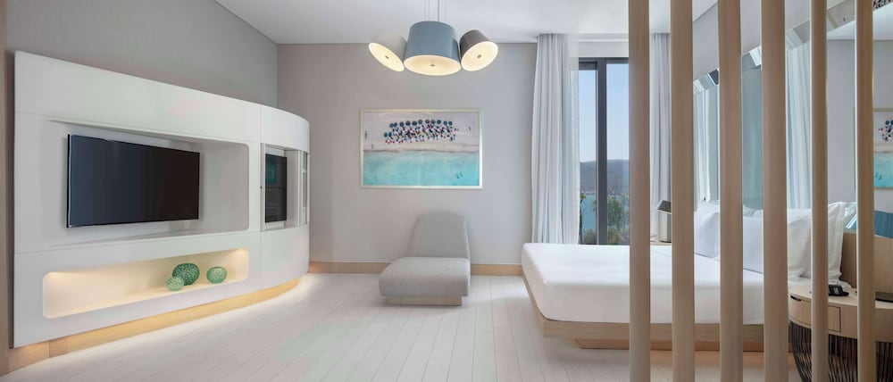 Deluxe Room, 1 King Bed