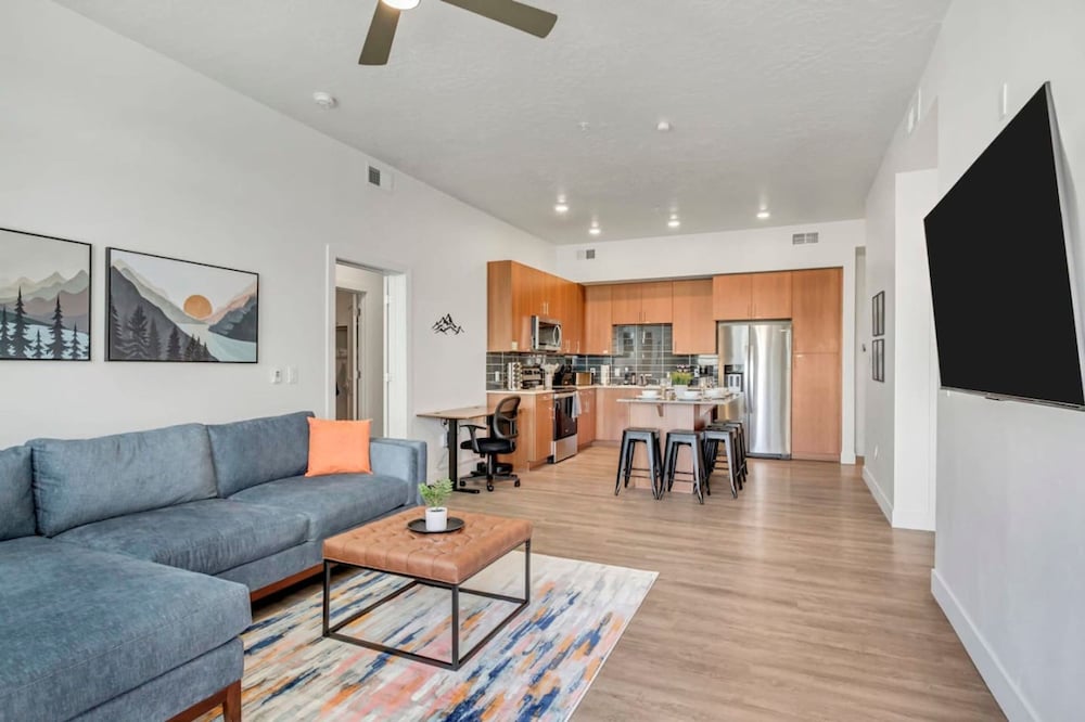 Apartment photo 1