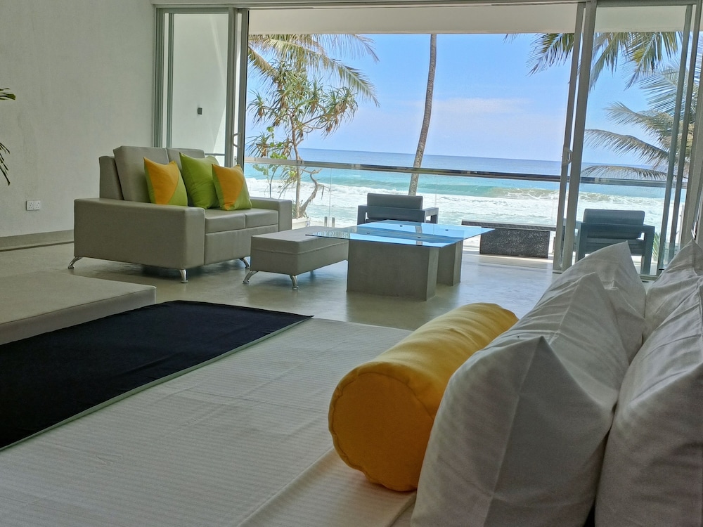 Deluxe Double Room, 1 King Bed, Balcony, Sea View photo 3