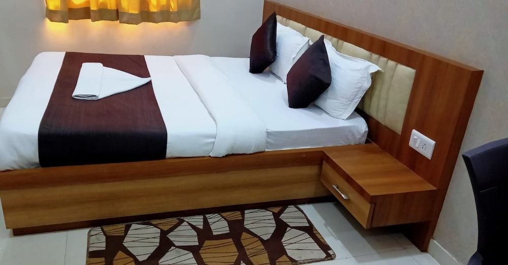 Executive Room - Photo 8
