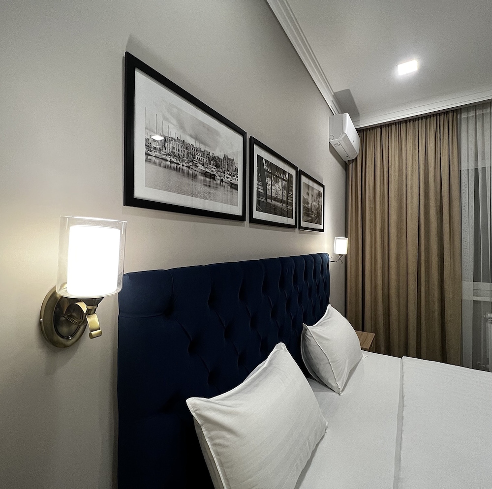 Deluxe Double Room - Photo 8