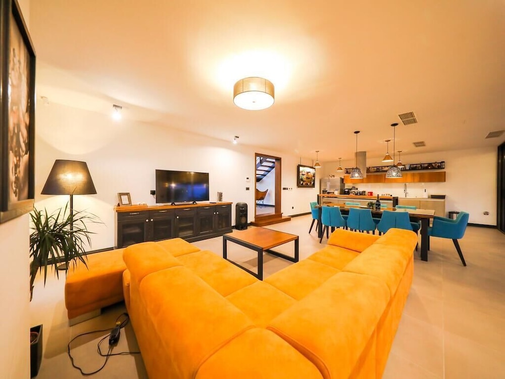 Superior Villa, 3 Bedrooms, Sauna, Pool View