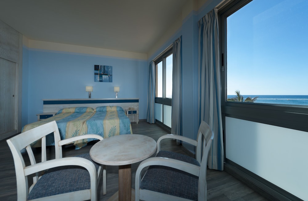 Triple Room, Sea View - Photo 5