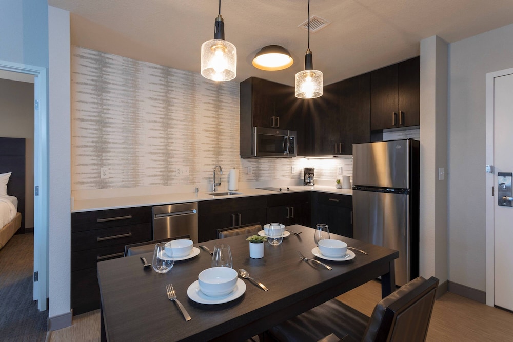 Suite, 1 Bedroom photo 3