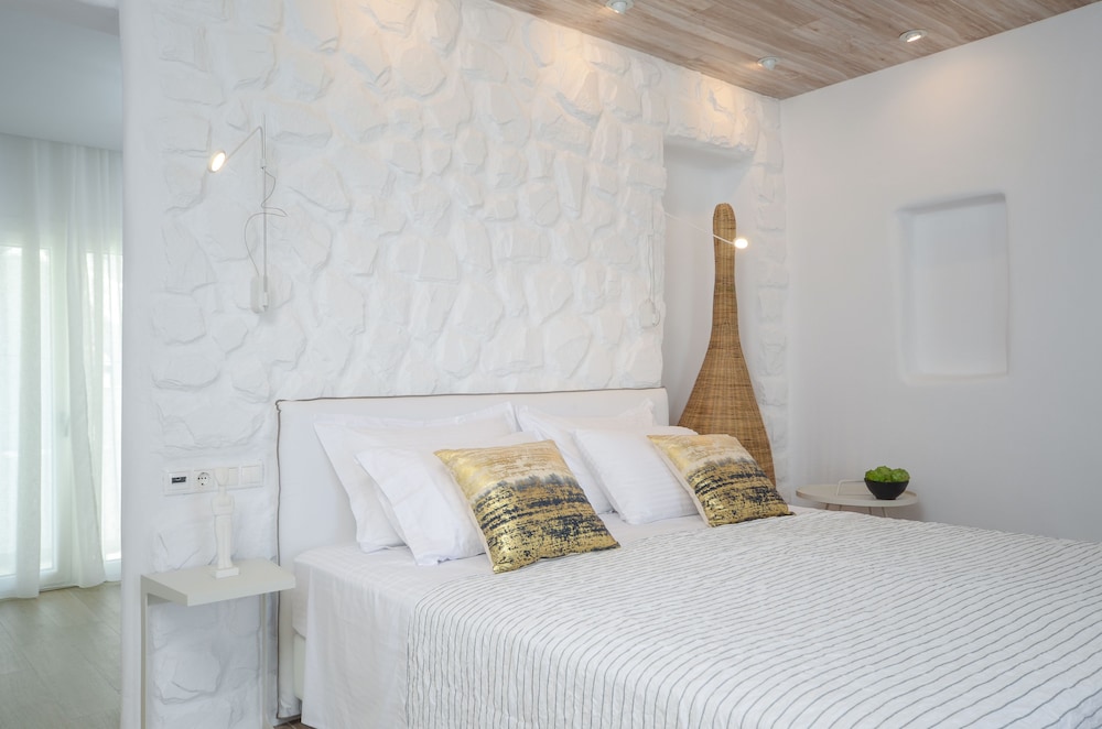 Grand Suite, 1 King Bed, Sea View, Executive Level photo 2