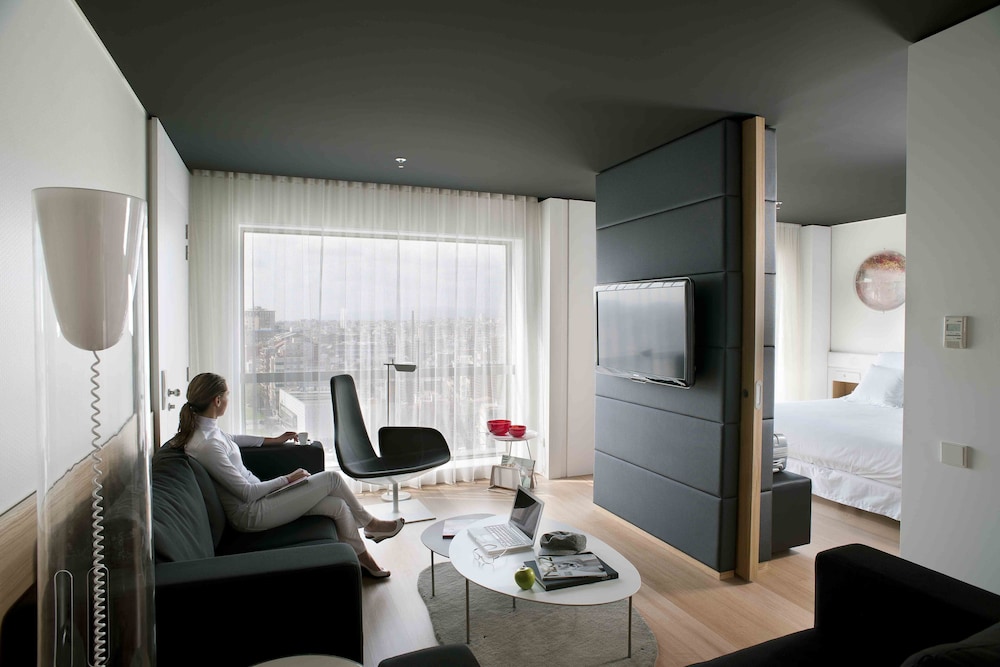 Suite (Orbital) photo 3