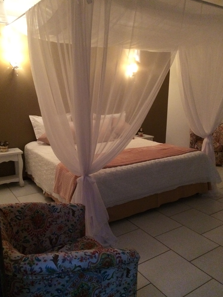 Romantic Twin Room photo 3