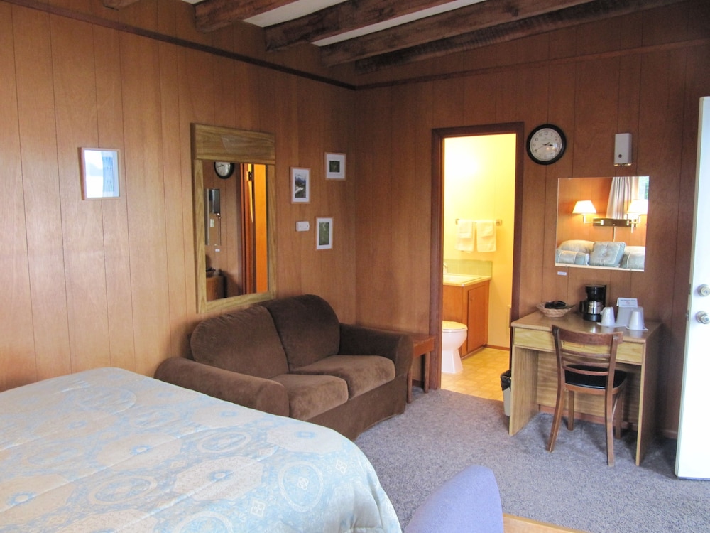 Inn Room, 1 Queen, Lakeview photo 3