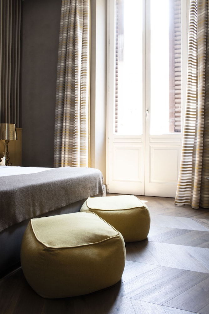 Deluxe Double Room (Gold) photo 2