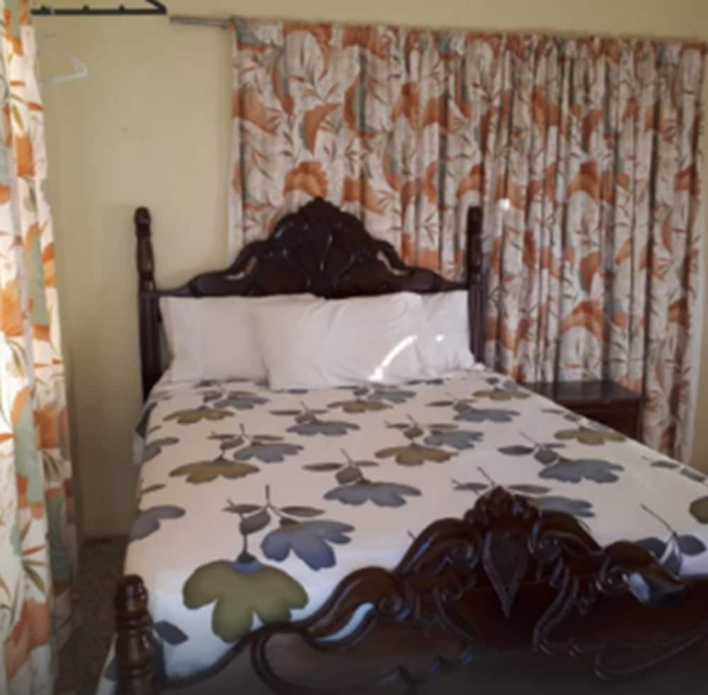 Standard Triple Room, 3 Twin Beds photo 1
