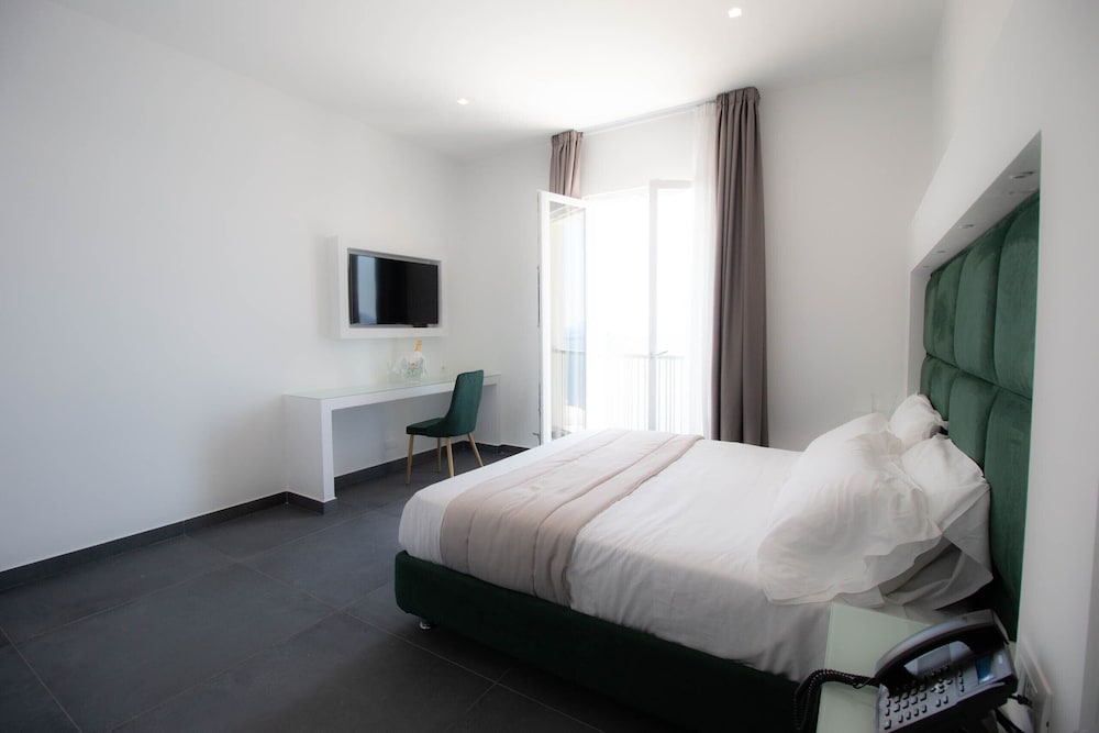 Standard Double Room, Sea View - Photo 2