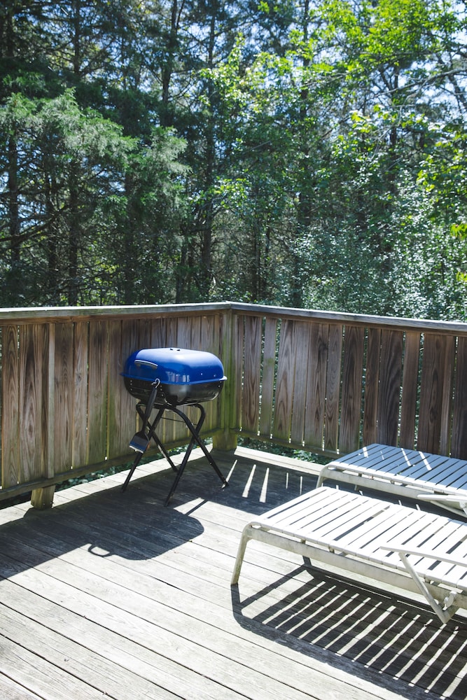 Deerfield Cottage photo 2