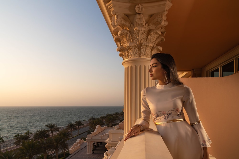 Raffles, Club Room, Club Lounge Access, Ocean View