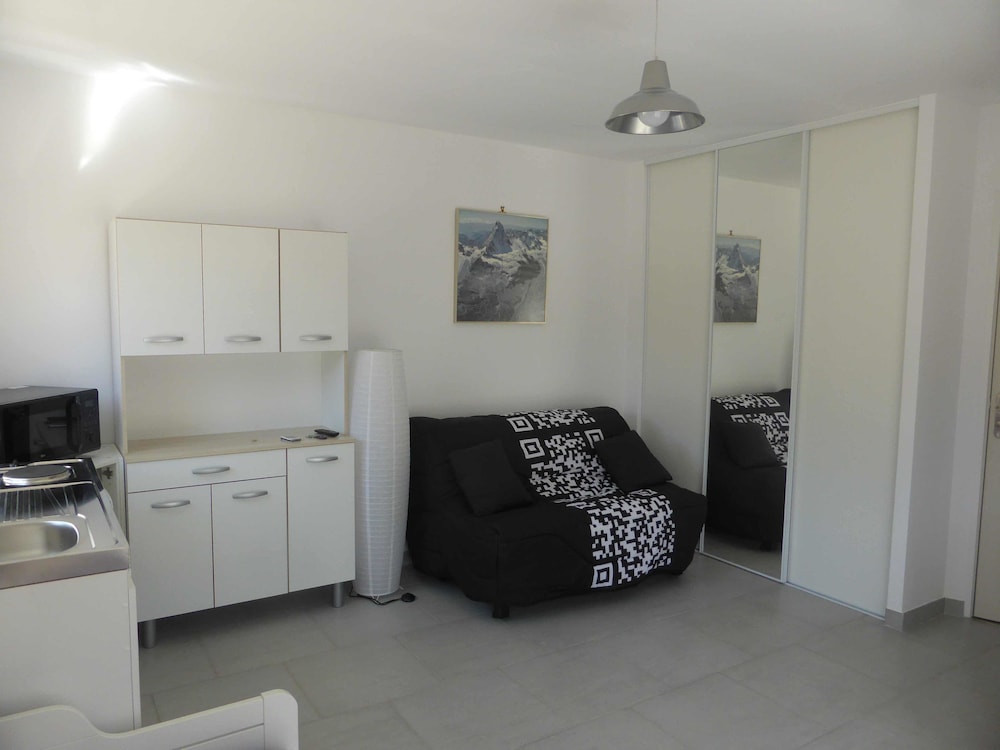 Studio meuble photo 1