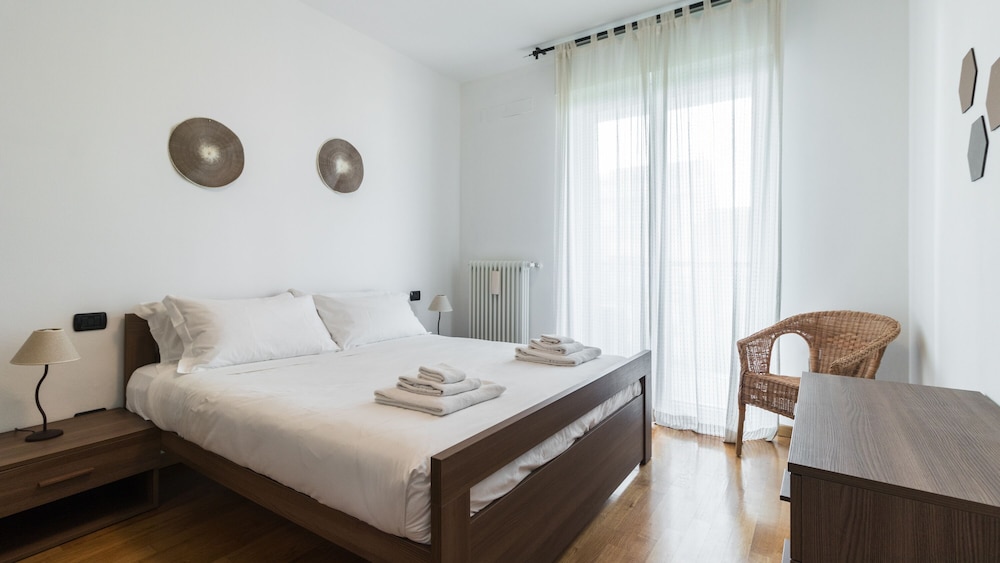 Apartment (1 Bedroom)
