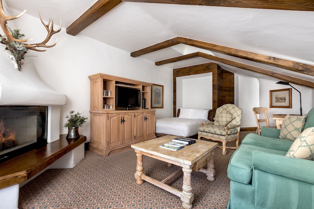 Bald Mountain 1 Bedroom Suite 2 Doubles and Double Murphy
