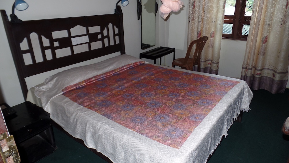 Basic Double Room Single Use, 1 Bedroom, Non Smoking photo 3