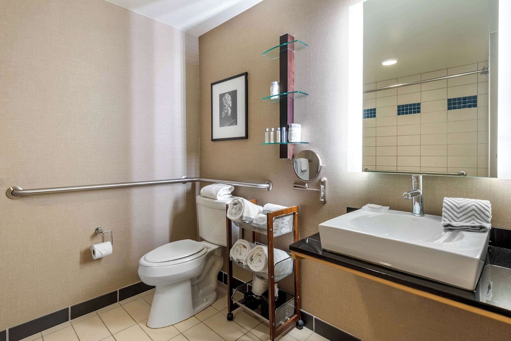 Suite, Multiple Beds, Accessible, Non Smoking - Photo 2