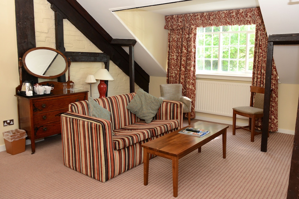 Standard Room, Multiple Beds, Non Smoking - Photo 2